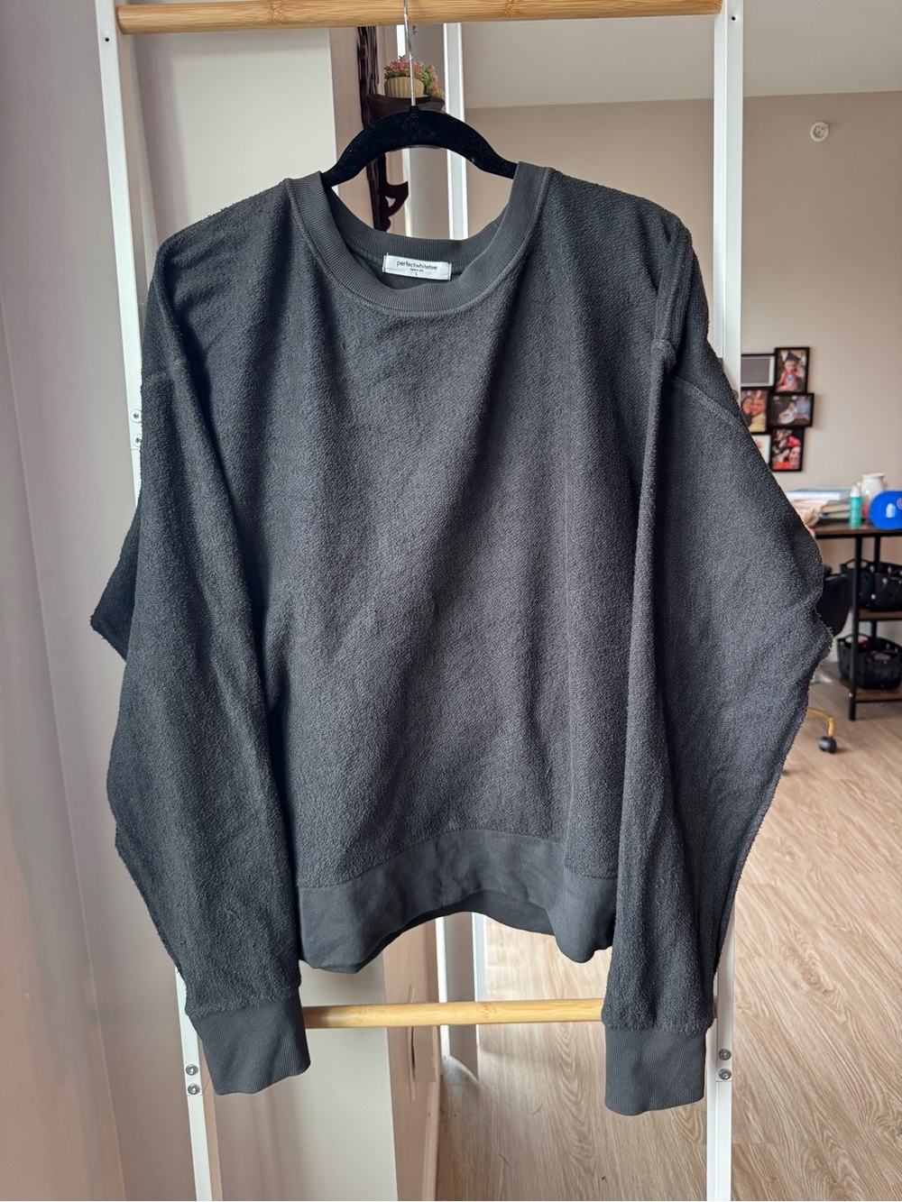 perfectwhitetee Ziggie Inside Out Women’s Sweatshirt Size Large Charcoal Grey